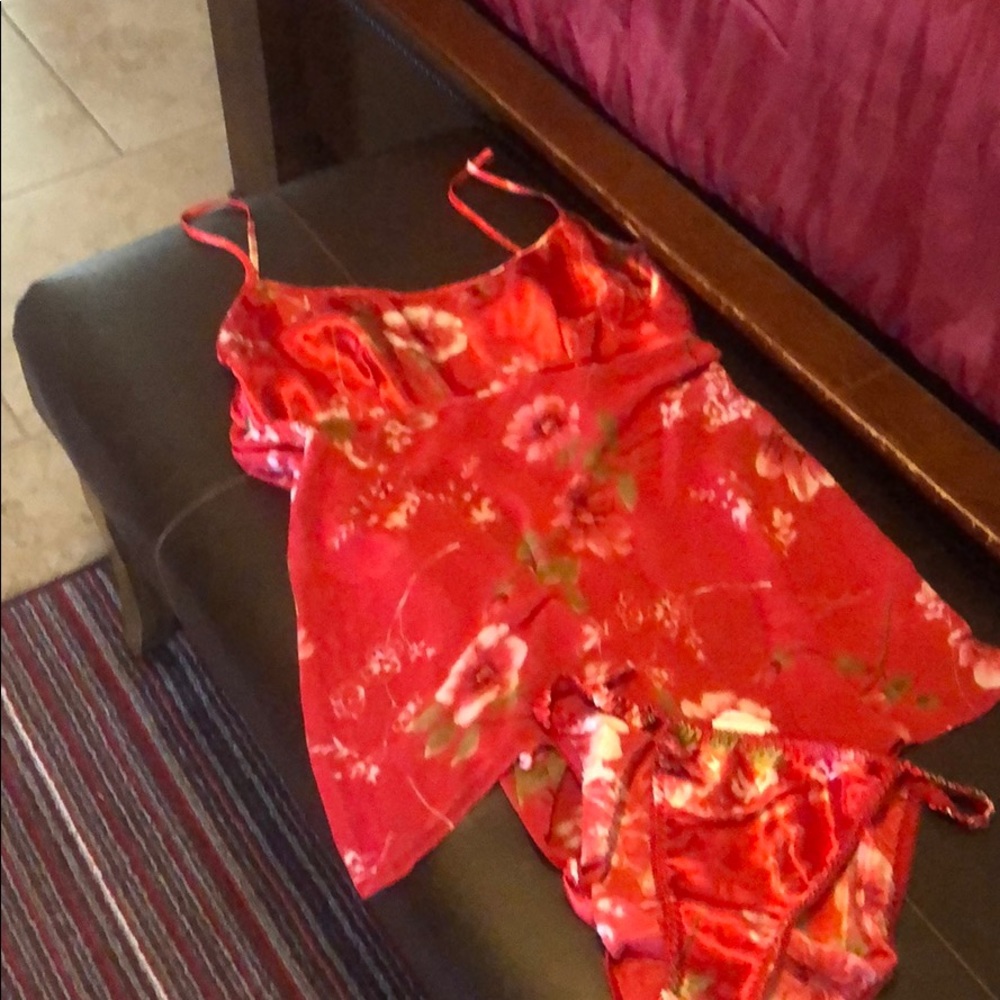 Whispers red floral nighty!!🌸